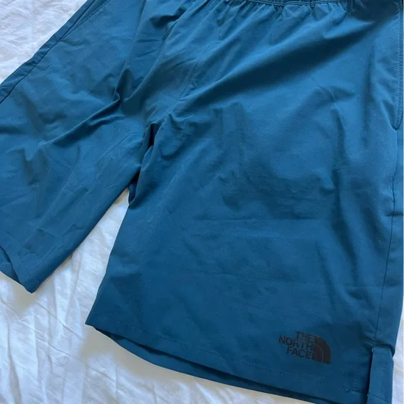 Like new the north face tech shorts in blue - Picture 2 of 5